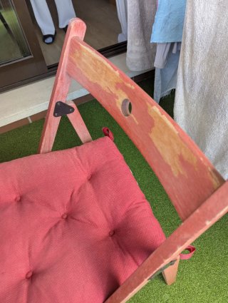 Mesa y 2 sillas plegables de terraza madera
