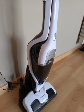 Aspiradora escoba Silvercrest 18V