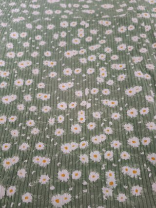 Vestido floral Bershka talla S