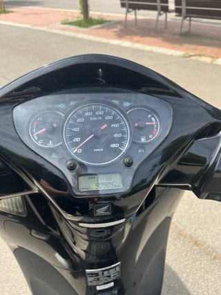 Honda SH300i Negra