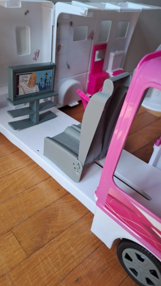 Caravana Barbie con Accesorios