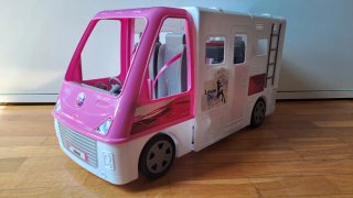 Caravana Barbie con Accesorios