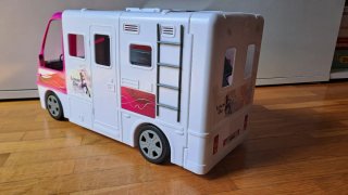 Caravana Barbie con Accesorios