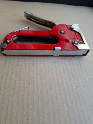 Martillo y destornillador mas regalo