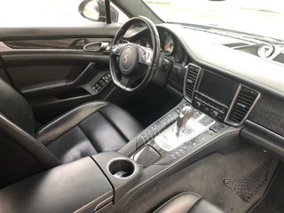 Porsche Panamera Turbo( Motor hecho a los 215.000)