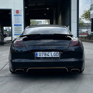 Porsche Panamera Turbo( Motor hecho a los 215.000)