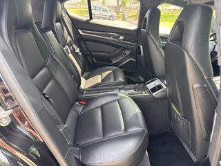 Porsche Panamera Turbo(cadenas nuevas a los215.000