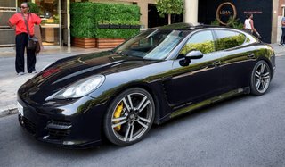 Porsche Panamera Turbo(cadenas nuevas a los215.000
