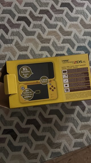 New Nintendo 2DS XL - Pikachu Edition