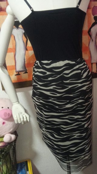 Top T.M tirantes licra negra