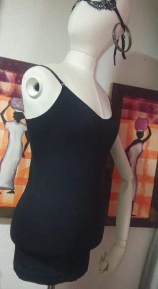 Top T.M tirantes licra negra