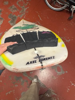 Tabla Surf Pukas Dark Axel Lorentz 5'11