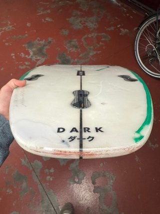 Tabla Surf Pukas Dark Axel Lorentz 5'11