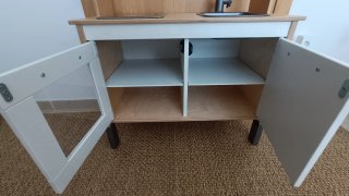 Cocina de madera Ikea con accesorios
