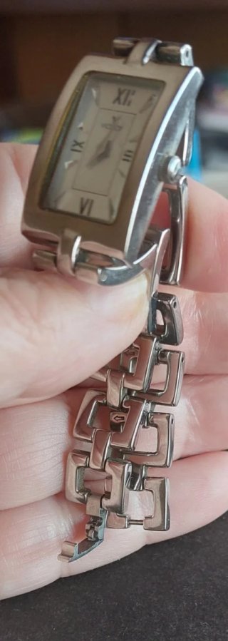 Reloj pulsera plateado