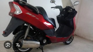 Daelim 125cc Maxi Scooter Granate