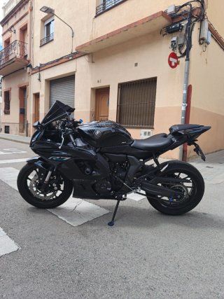 Yamaha R7 Negra
