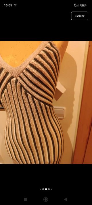 Vestido de punto con espalda descubierta