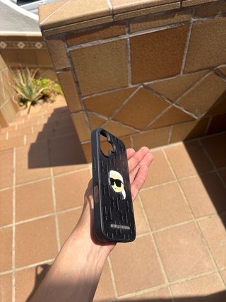 Funda Karl Lagerfeld para móvil