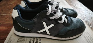 Zapatillas Munich Azul y Gris.