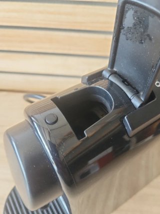 Cafetera Nespresso DeLonghi Essenza Mini