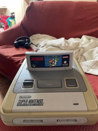 Super Nintendo Entertainment System con Super Mari