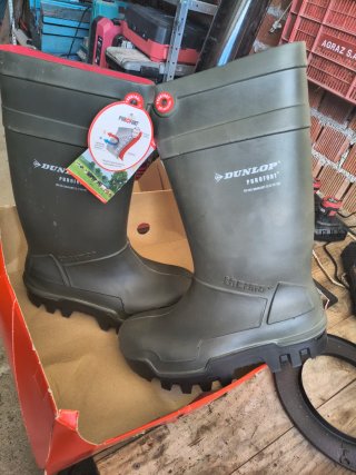 Botas Dunlop Purofort Talla 42 Nuevas