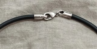 Collana uomo in caucciù silver plated