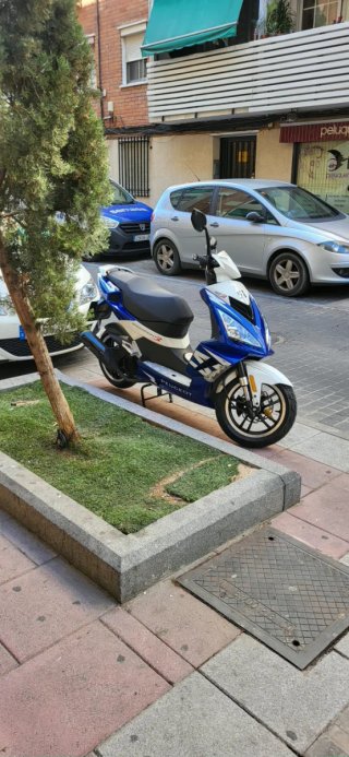 Moto 125cc scooter Peugeot Speedfight 3 125cc .