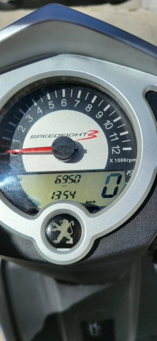 Moto 125cc scooter Peugeot Speedfight 3 125cc .