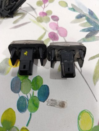 Portalámparas matrícula Xsara (2 unidades)