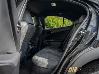 Lexus UX250h UX 250h Premium 184 2024 Unico Prop.
