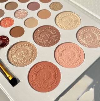Paleta De Sombras con 26 Tonos