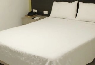 Alquilo habitación preferiblemente mujer.