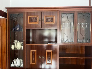 Mueble de salón madera y cristal