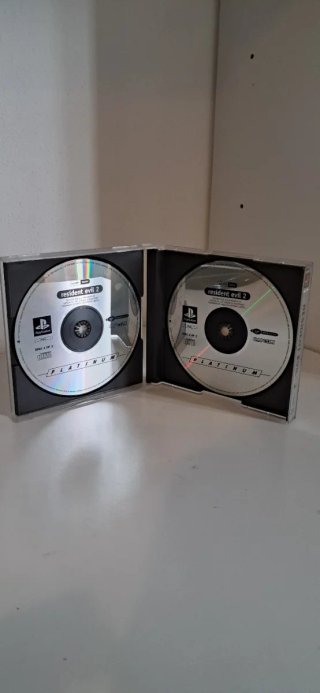 Lotto 3 giochi ps1 perfettamente funzionanti.