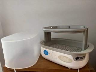 Esterilizador de biberones Tommee Tippee