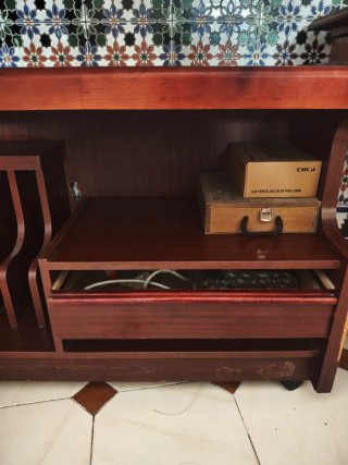 Mueble auxiliar de madera
