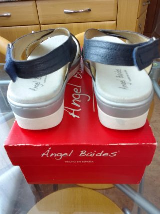 Sandalias piel MARINO talla 39