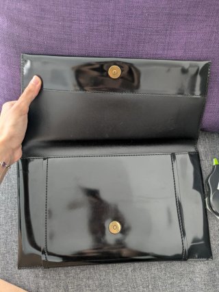 Bolso Bimba y Lola charol negro