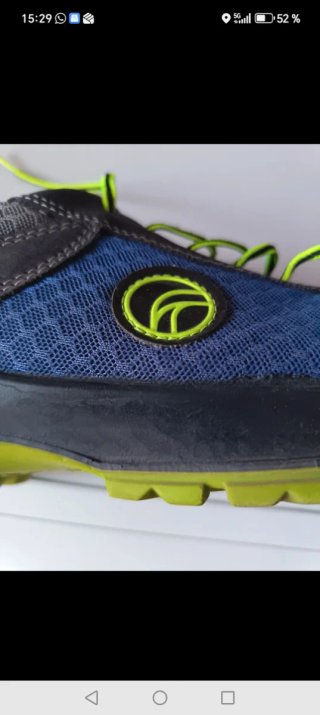 Zapatos de seguridad azules y grises