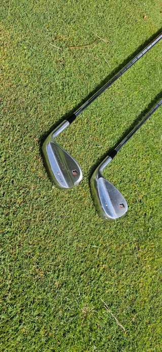 2 wedges de Golf Bridgestone