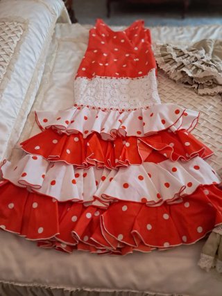 Varios Trajes Flamenca Niña Beige, Blanco y negro