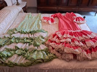Varios Trajes Flamenca Niña Beige, Blanco y negro