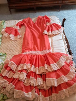 Varios Trajes Flamenca Niña Beige, Blanco y negro