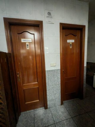 R-7940146 Traspaso de reconocido Bar / Restaurante