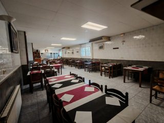 R-7940146 Traspaso de reconocido Bar / Restaurante