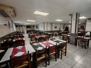 R-7940146 Traspaso de reconocido Bar / Restaurante