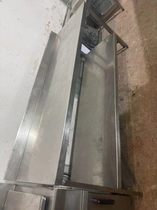 Mesa de acero inoxidable