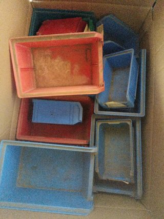 Gavetas de plástico apilables (varios  tamaños)